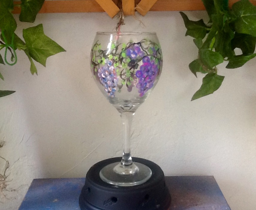 Grape Vine Wine Glass